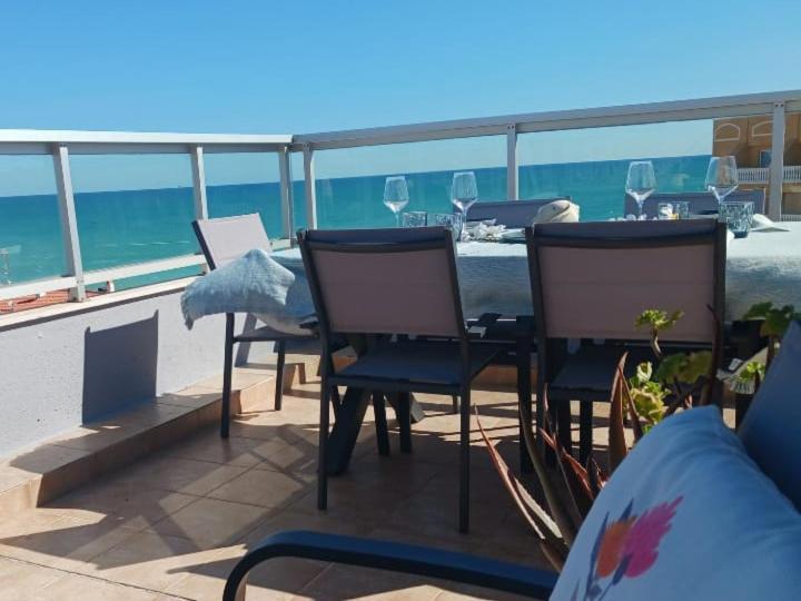 Апартаменты Precioso Atico Frente Al Mar Reformado 2025 Пеньискола Экстерьер фото